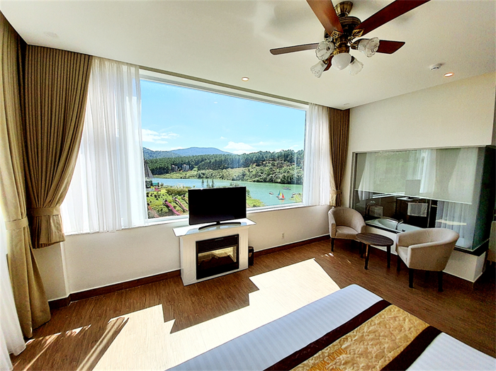 Premier Deluxe Room